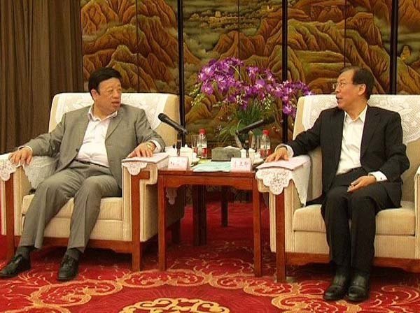 У����������˷�����г�����ӡ��̸