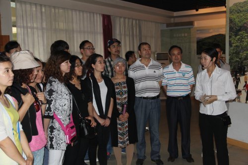 �ޱ�Ժ����������ѧԺ�½���ѧԱ���������ι�ѧϰ