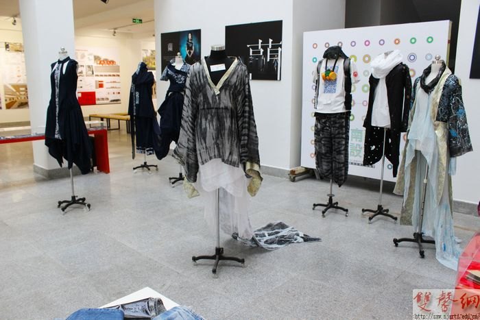 ���ѧԺ�ɹ��ٰ�2013���о�����ҵ��Ʒչ