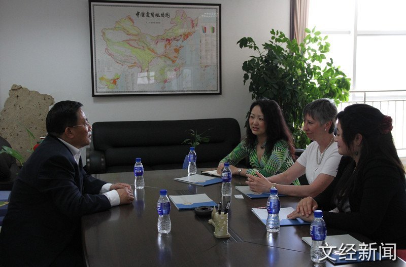 Ӣ���������Ǵ�ѧ������̨��ѧ�ľ�ѧԺ