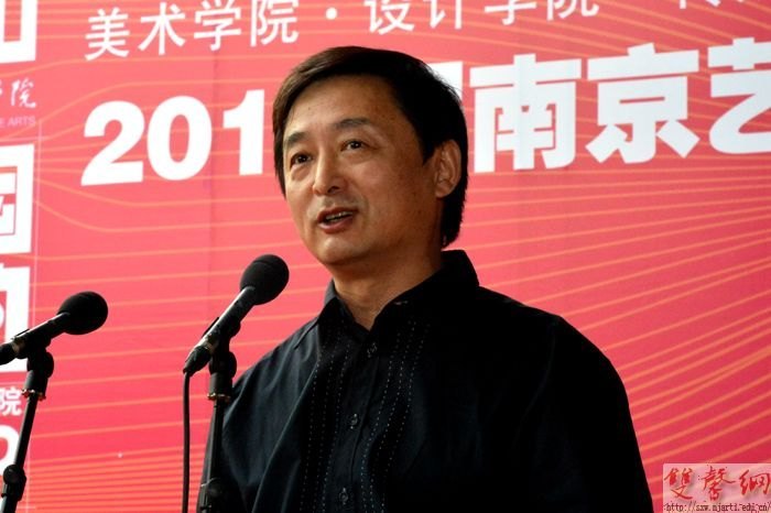 2013���Ͼ�����ѧԺ��ҵ����Ʒչʢ��Ļ