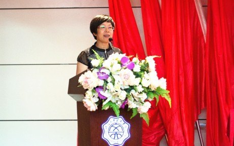 “为梦想而行-女大学生应该为成功准备什么”主题讲座顺利开展