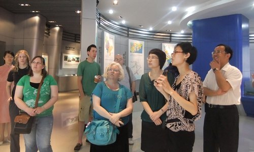 美国詹姆斯顿学院来访 中美师生友好交流