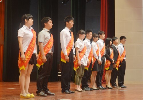 台州学院举行2012年度“爱华奖”颁奖典礼