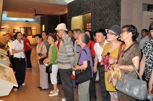 红色之旅红安行——离退休党总支组织党员干部进行革命传统教育