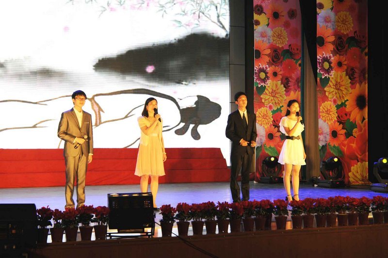 滨州学院第九届五四表彰颁奖晚会举行