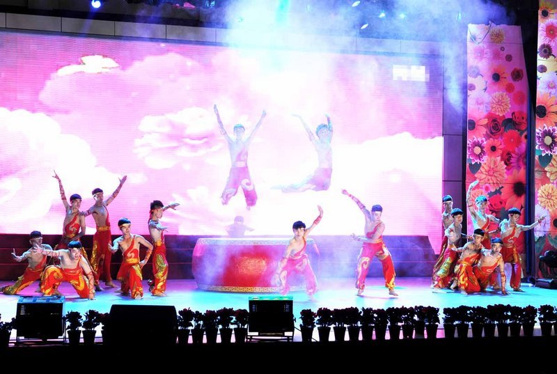 滨州学院第九届五四表彰颁奖晚会举行