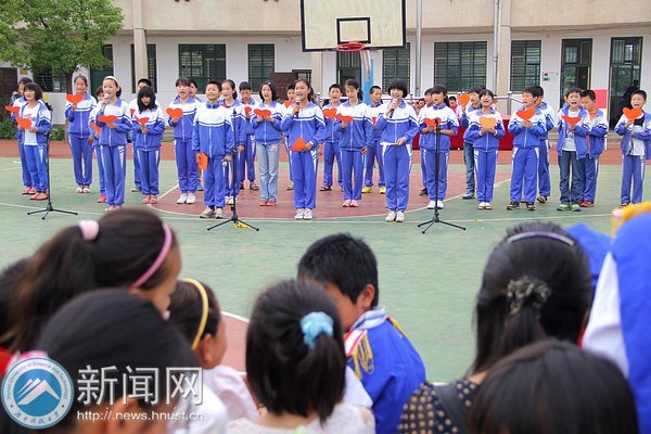 雏鹰飞翔 快乐成长:附校庆六一文艺汇演圆满举行