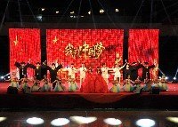 郑州大学隆重举办2013年“梦想从这里远航”送毕业生晚会