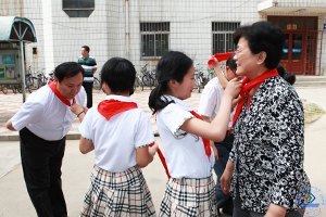 济南大学幼儿与小学教育中心举行六一庆祝活动