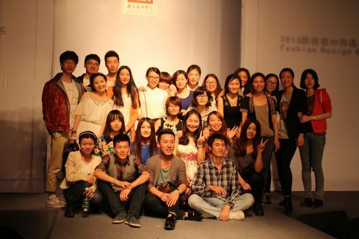 ���ѧԺ2013���װ��Ʊ�ҵ��Ʒ���㡱��ʱ�о���