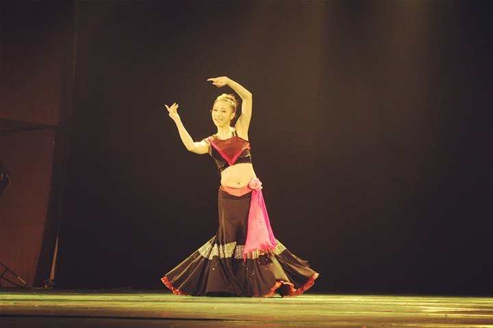 “五彩祥云”——舞蹈学院民族民间舞专场演出成功上演