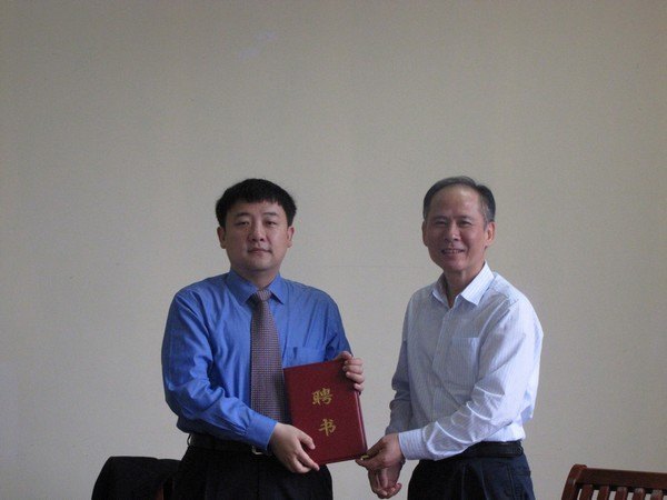 世界著名科学家美国西北大学陈宇新教授来校讲学