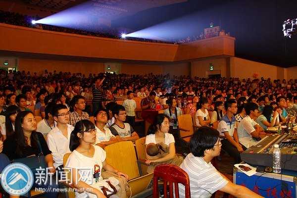 青春 梦想 起航:化学与化工学院欢送毕业生晚会浓情上演