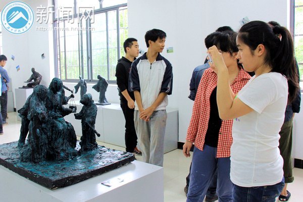 艺术学院雕塑系举行2013级毕业生作品展