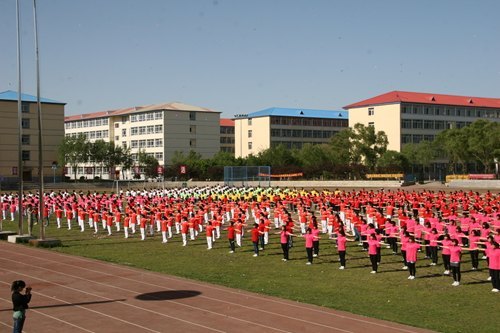 吉林农业科技学院举行“超越梦想 与爱同行”大型手语操大赛吉林农业科技学院举行“超越梦想 与爱同行”大型手语操大赛