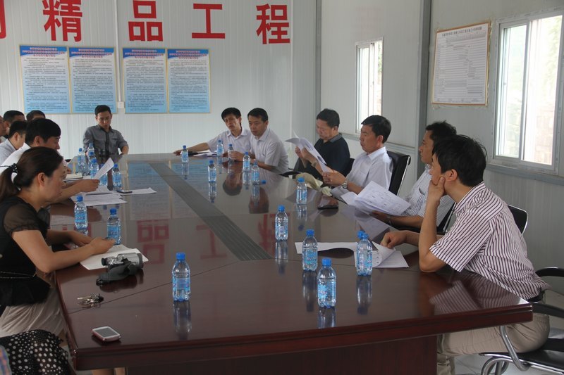 陈建国院长带队视察指导专家公寓工程建设工作