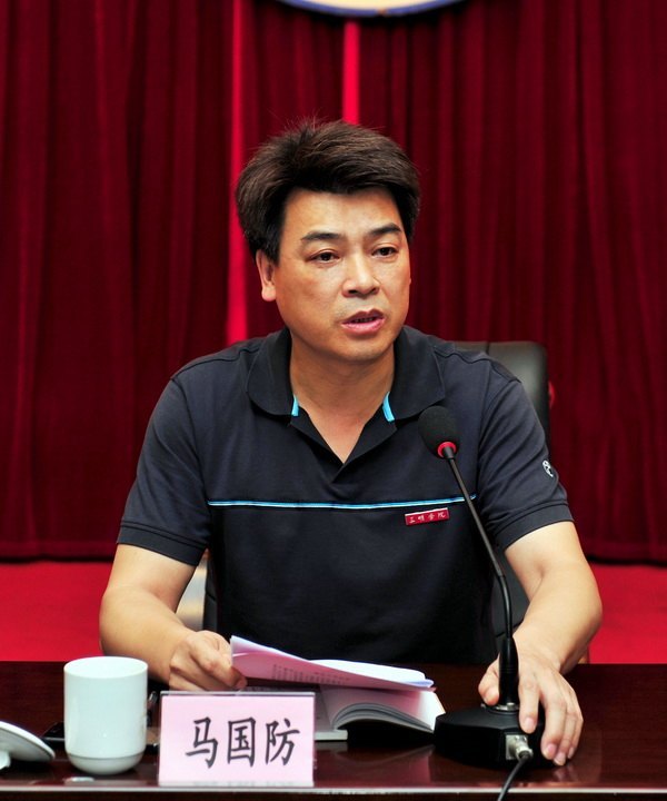 青年教师代表何翔发言青年教师代表谭婧发言青年教师代表李想发言青