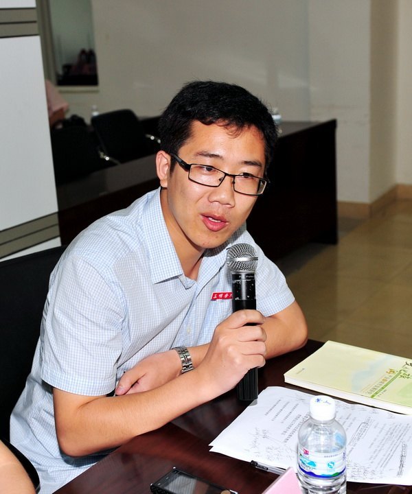 三明学院召开青年教师座谈会