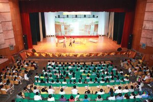 情景剧《向上吧,青年》再次演绎济大青春梦