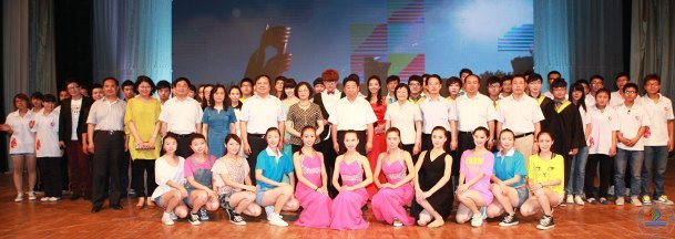 情景剧《向上吧,青年》再次演绎济大青春梦