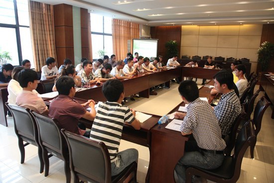 自动化专业举办首届毕业生座谈会