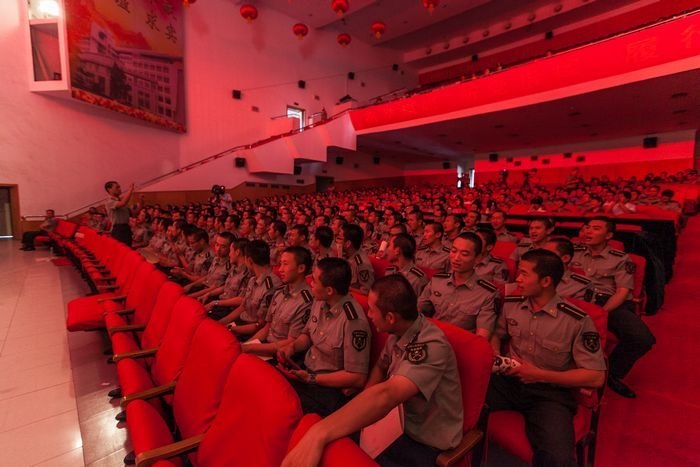 ϾѧԺУ԰ר߽žʹϵѧԺ