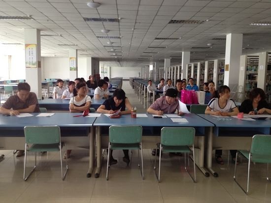 图书馆举行“双赢杯”岗位技能大赛活动图书馆举行“双赢杯”岗位技能大赛活动