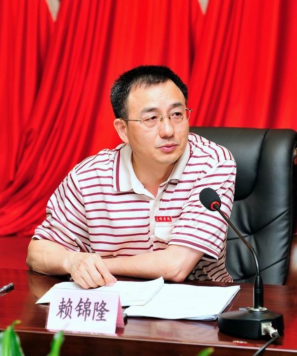 校领导为三明学院赴台考察团送行