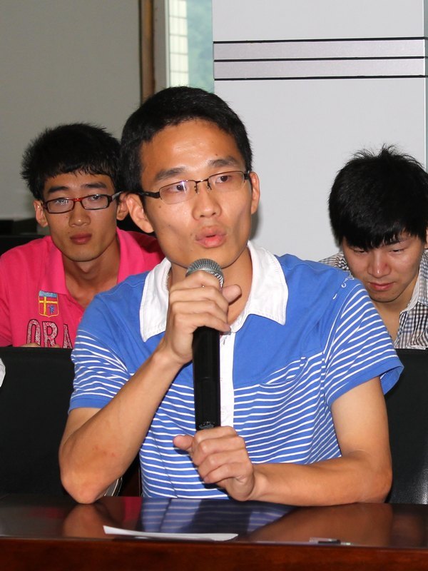 三明学院召开欢送2013届毕业学生干部座谈会