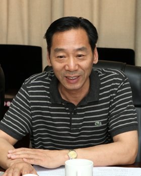 党委会表决通过《关于召开中国共产党常州工学院第二次代表大会的决议》