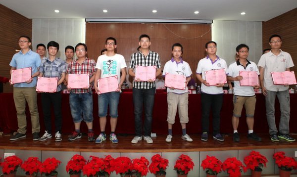 机电工程学院举行第二届“三星”表彰大会