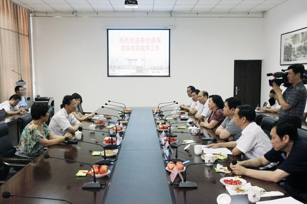 省文明办主任郭守占一行莅临郑州职业技术学院调研