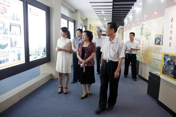 省文明办主任郭守占一行莅临郑州职业技术学院调研