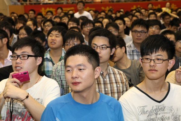 今天,3684名毕业生挥别常工 常州工学院2013届毕业生典礼隆重举行