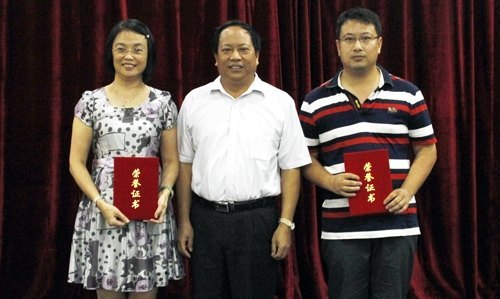 惠州学院举行首届学生“标杆人物”暨2011-2012学年就业、助贷工作先进集体表彰大会