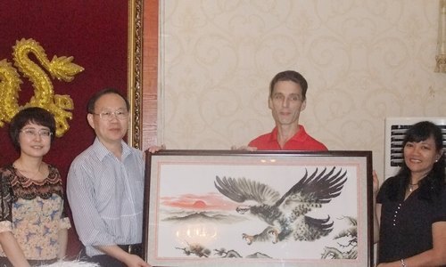 五洲四海共欢聚 齐心推进国际化