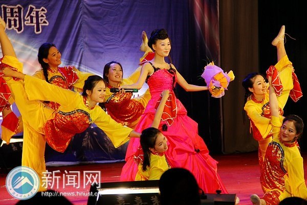 十年青春,梦想在路上:组建十周年主题晚会助力“科大梦”