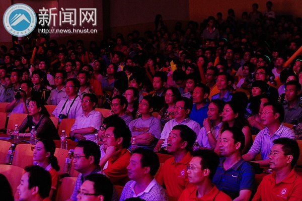 十年青春,梦想在路上:组建十周年主题晚会助力“科大梦”