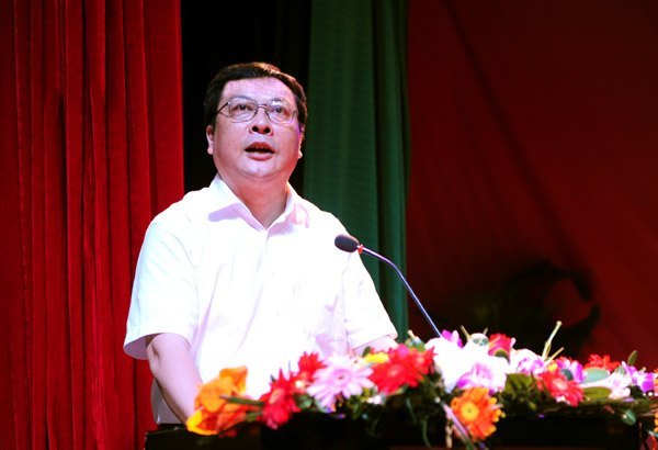 黄山学院举行2013届毕业生毕业典礼