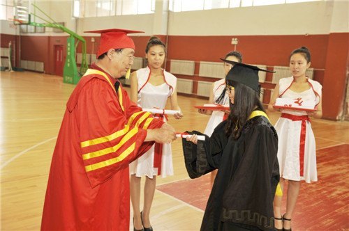长春建筑学院2013届毕业典礼圆满落幕