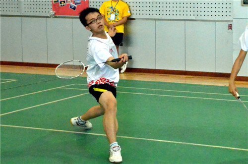 长春建筑学院在长春市首届高校“川崎杯”羽毛球锦标赛中获得冠军佳绩