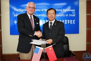 美国特洛伊大学校长杰克·霍金斯博士一行来访