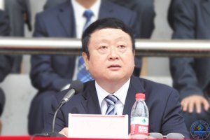 2013届毕业生毕业典礼举行