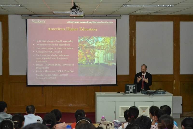 ����Salisbury��ѧ������������ѧԺǢ̸������ѧ