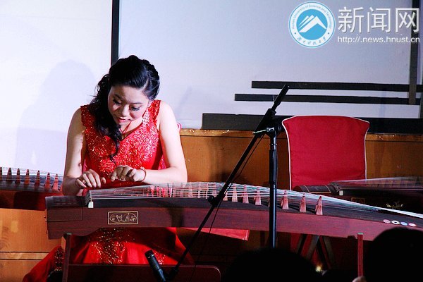 一弦一柱奏响筝,静诗指尖绽放:杨倩雯古筝专场音乐会成功举行