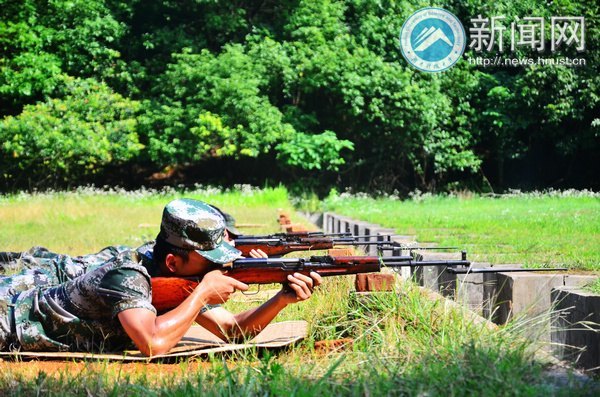 瞄准,射击!湖南科技大学军训团及校卫队前往湘潭市军分区打靶