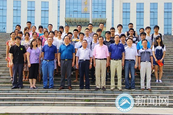 湖南科技大学党委慰问贫困大学生党员