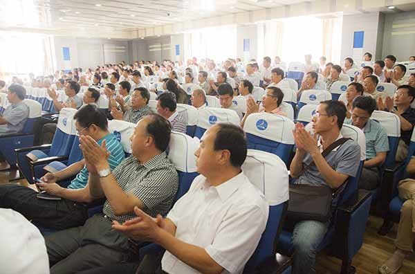 山东省委高校工委副书记齐秀生来校作专题报告