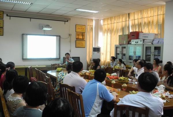 马波、黎海燕博士为外国语学院作讲座